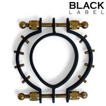 Pussy Clamp 2.0 w. Spikes Black/Gold